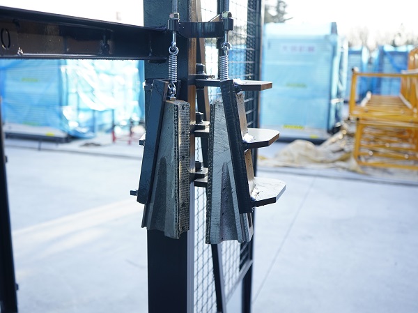 漸進式防墜落防斷繩安全保護 漸進式防墜落防斷繩安全保護